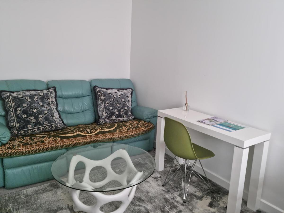 Large Room With Netflix Newhaven Exterior foto